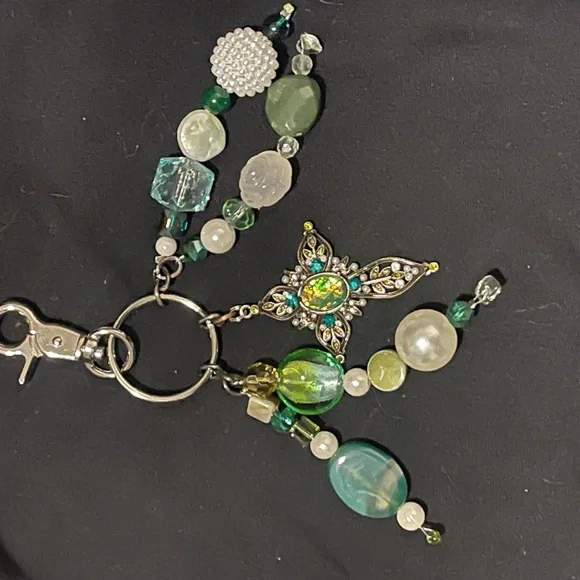 Cross and jewels Bag Charm- Elegant Green and Silver Beaded Keychain HANDMADE! - Picture 1 of 3